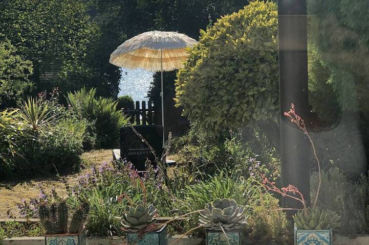 Gîte pour 3 personnes, avec Terrasse et Jardin à Hédé-Bazouges