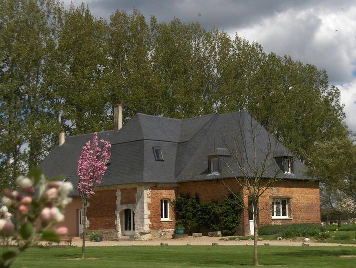 Gîte pour 40 personnes, avec jardin à Saint-Éloi-de-Fourques