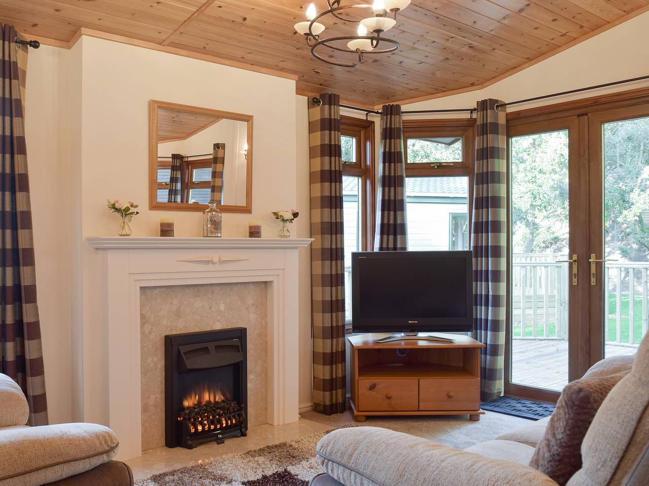 Colman Brook Lodge in Lowestoft, Sunrise Coast