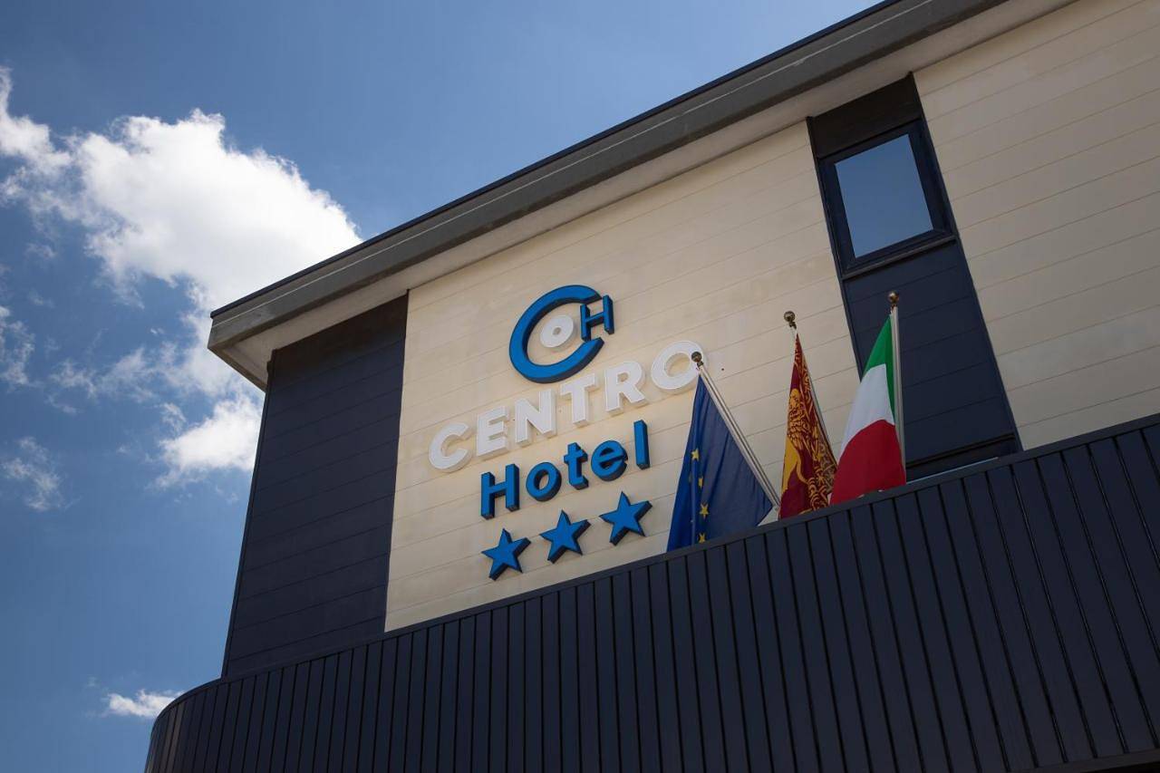 Centro Hotel - Venice Airport in Marcon, Province de Venise