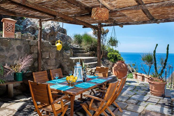 Villa per 6 persone, con Balcone e Idromassaggio nonché Terrazza e Giardino a Ischia