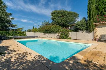 Location De Vacances pour 8 Personnes dans Camaret-sur-Aigues, Provence, Photo 1