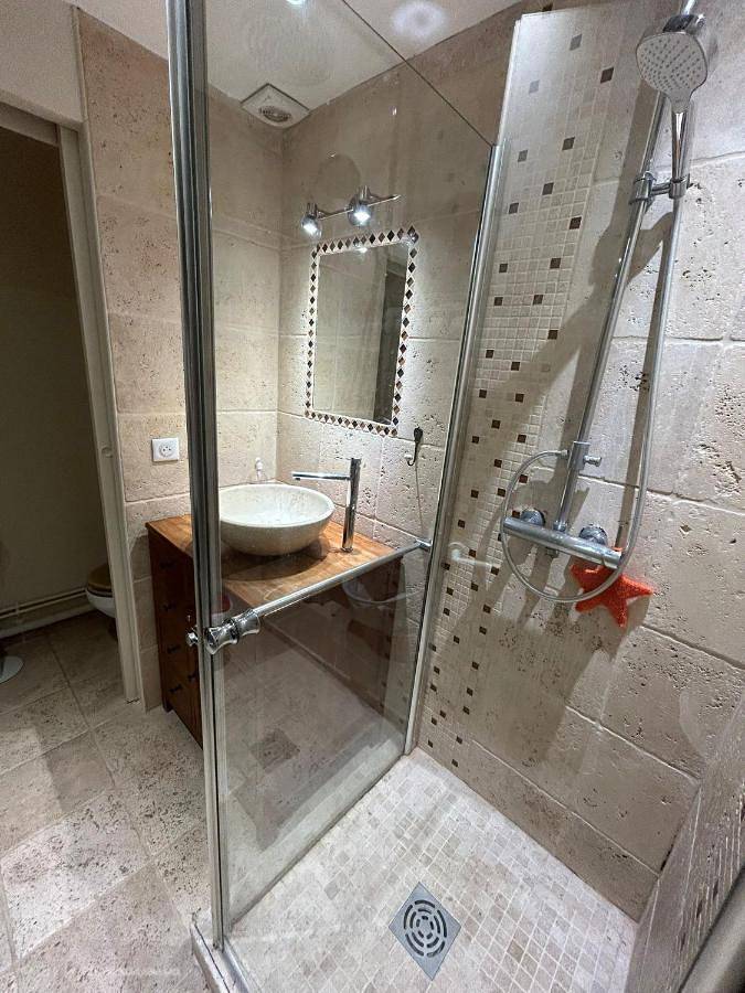 Gîte pour 4 personnes, avec piscine dans Plage des Engraviers - 3