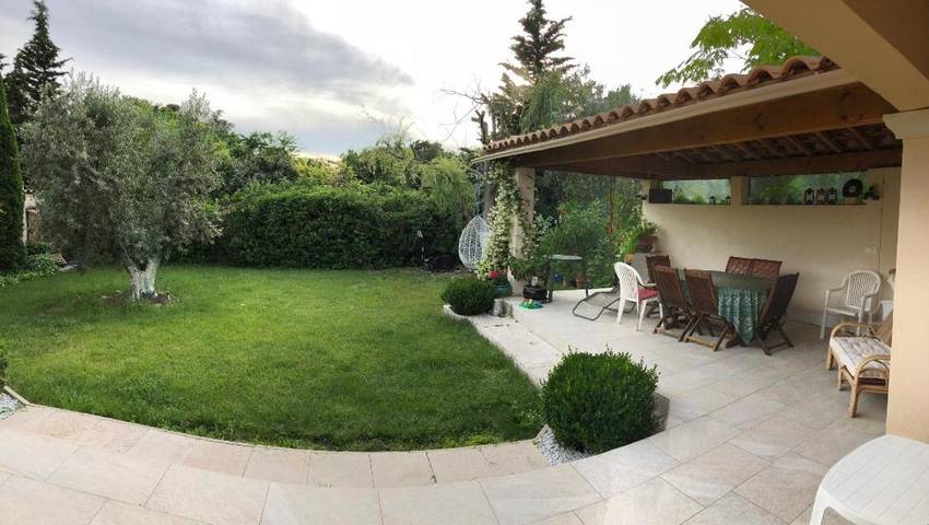 B&b per 2 persone, con terrazza e giardino in Aix-en-Provence