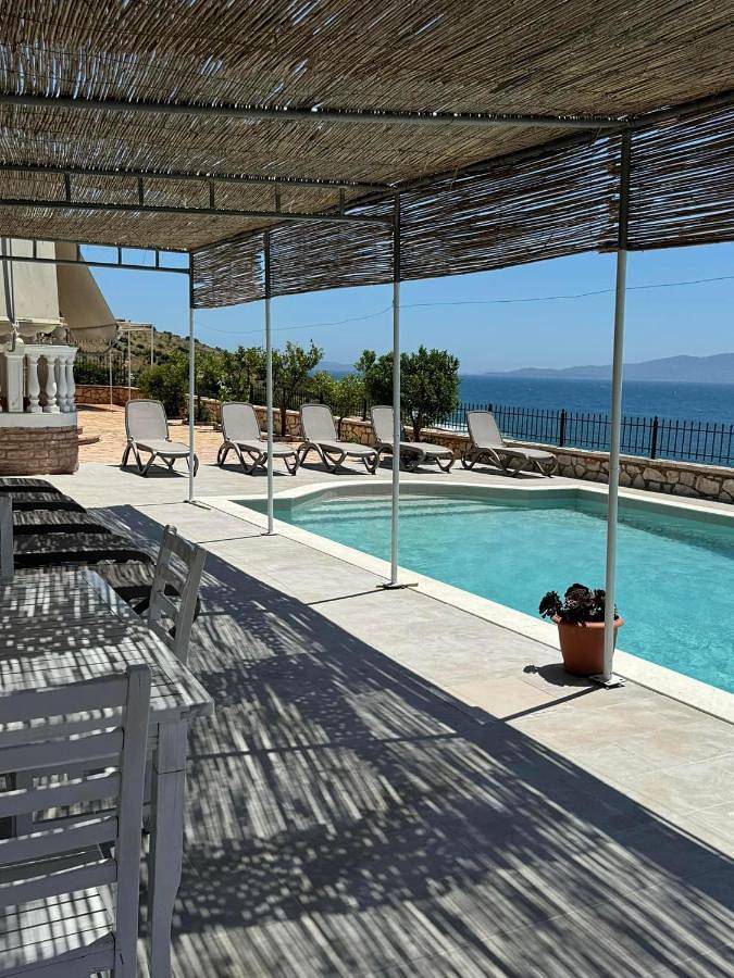 Appartement de vacances pour 2 personnes, avec jardin ainsi que piscine et vue