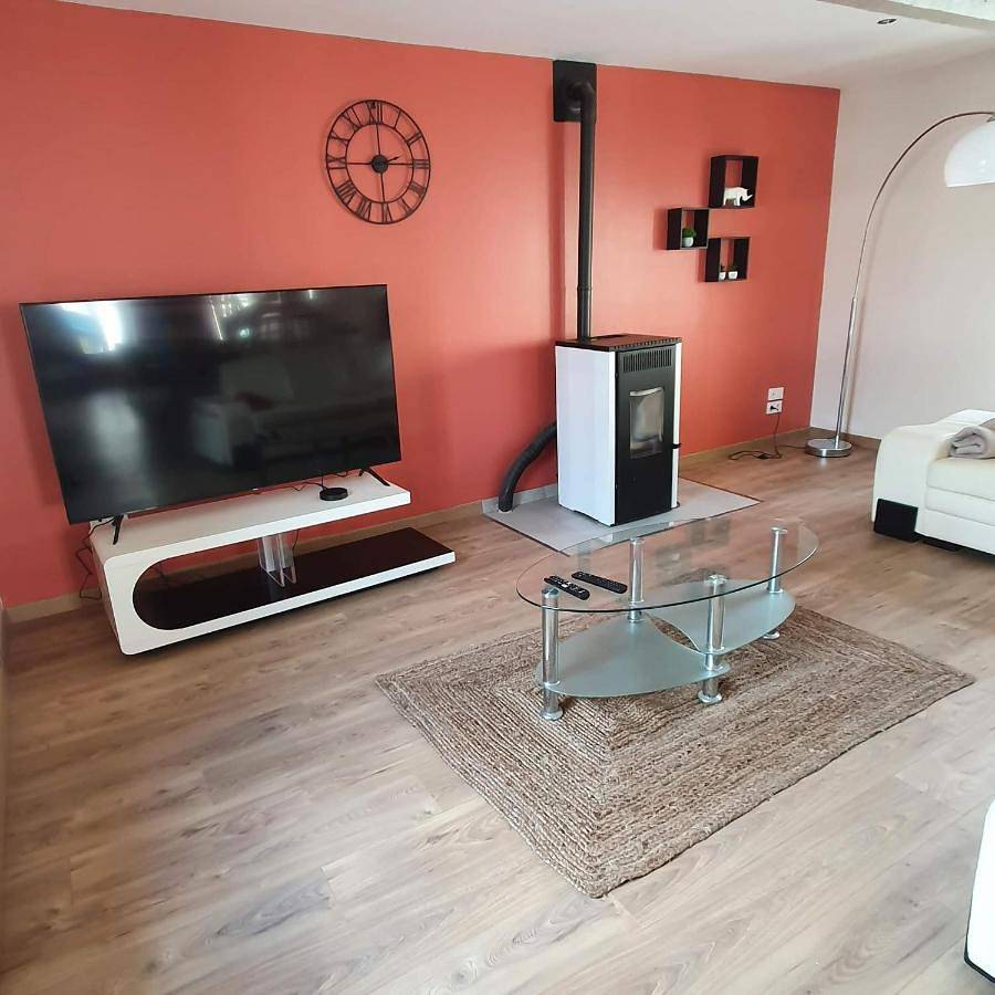 Appartement entier, Apartment in Frévent, Région d'Arras