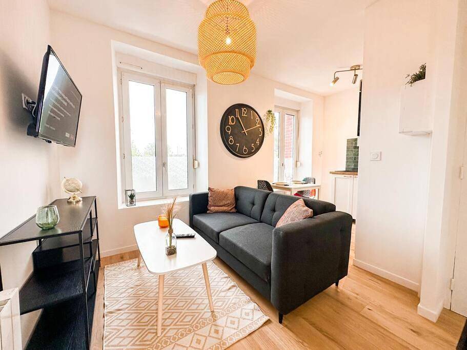 Appartement entier, Two-Bedroom Apartment in Guingamp, Région de Guingamp