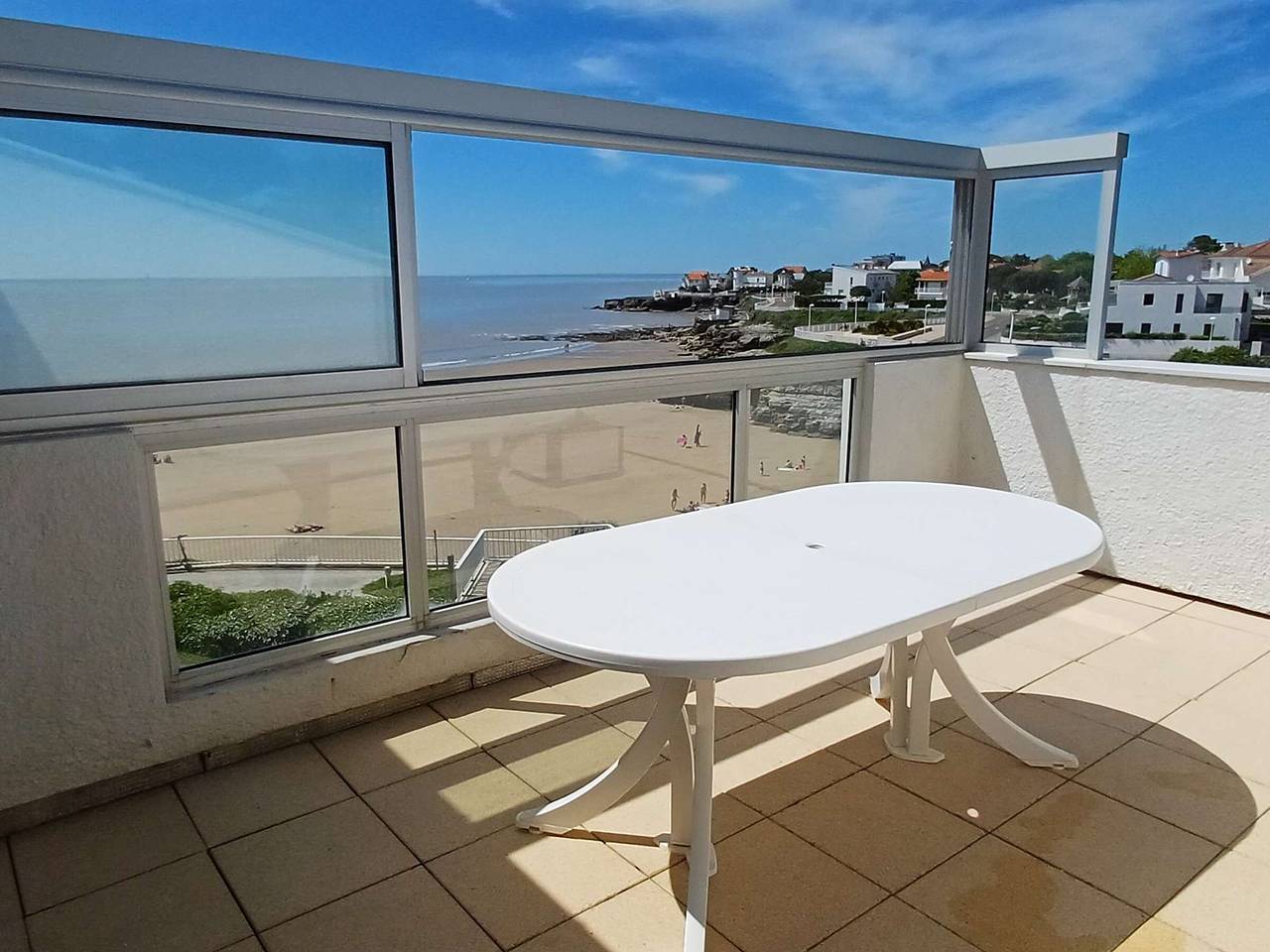 Ganze Wohnung, Geräumige T3-Wohnung mit Sonnenterrasse und Parkplatz in Royan, Côte de Beauté