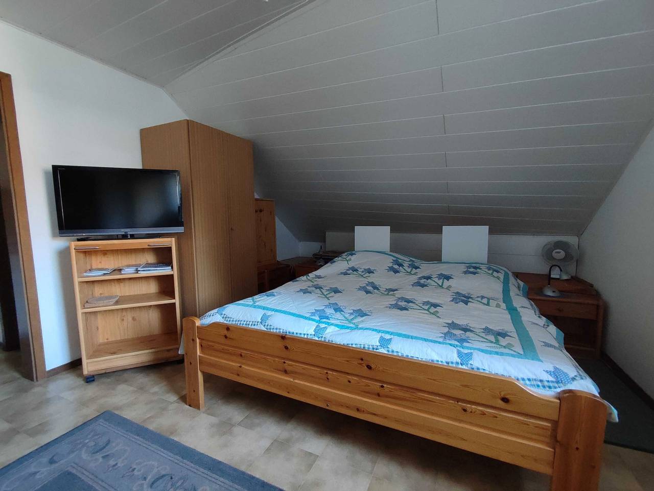 Ganze Wohnung, Ferienwohnung '5' mit Gemeinschaftsgarten, Balkon und Wi-Fi in Endingen am Kaiserstuhl, Endingen