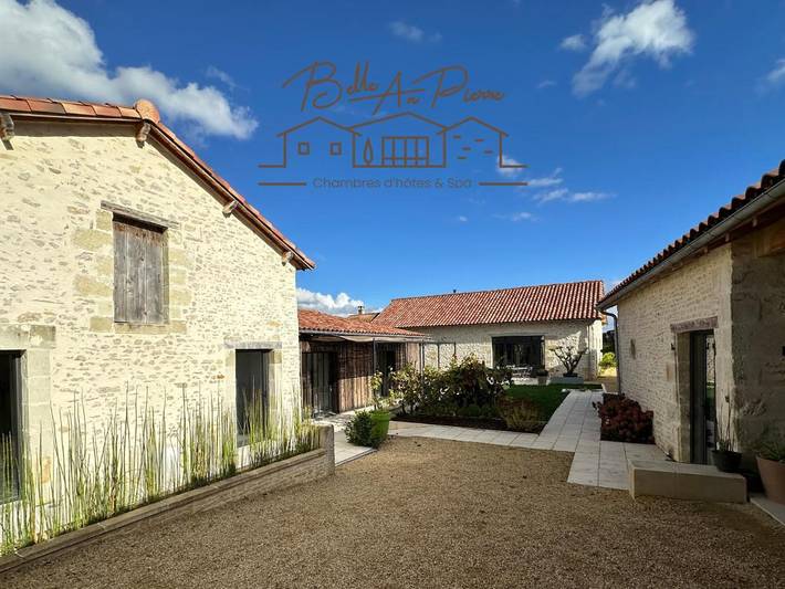 Chambre d’hôte pour 2 personnes, avec Terrasse et Jacuzzi ainsi que Jardin et Sauna