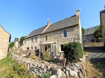 Location De Vacances pour 5 Personnes dans Nasbinals, L'Aubrac, Photo 1