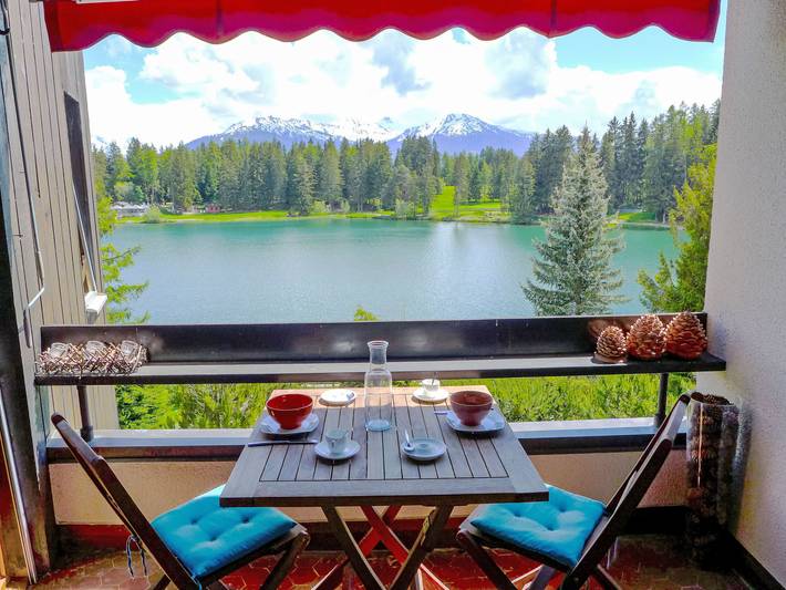 Vacation rental for 2 people, with Balcony and Garden as well as Lake view in Montana (Switzerland)