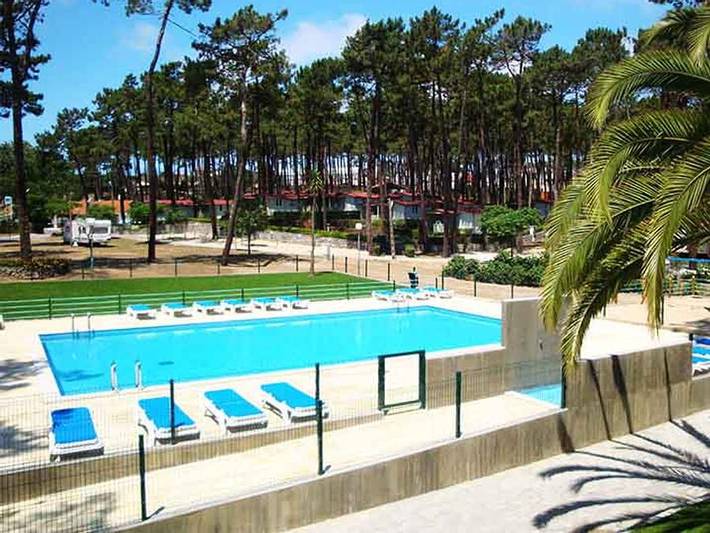 Casa móvel para 6 pessoas com terraço in Leiria distrito