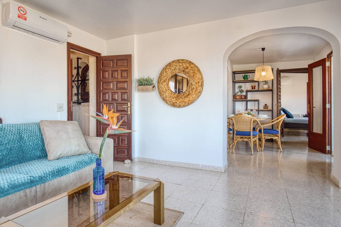 Apartamento entero, Apartamento Vacacional "Charissa" con Vistas al Mar, Piscina Compartida y Wi-Fi in Maryvilla, Costa Blanca