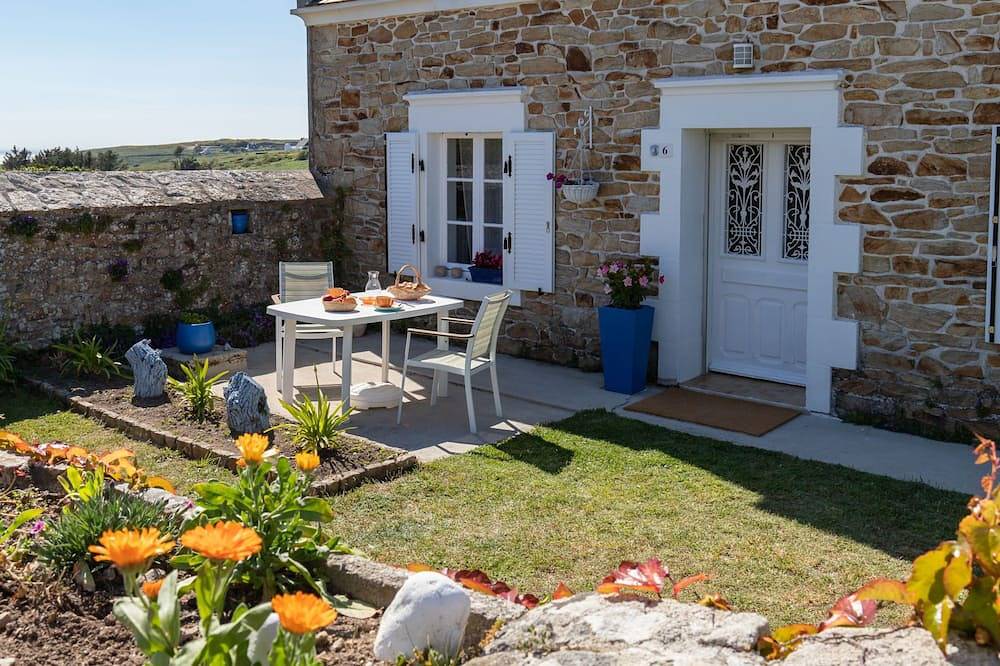 Les Hortensias by Interhome in Pointe du Raz, Plogoff