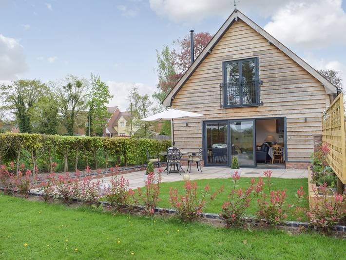 Log cabin for 4 people, with garden in Herefordshire