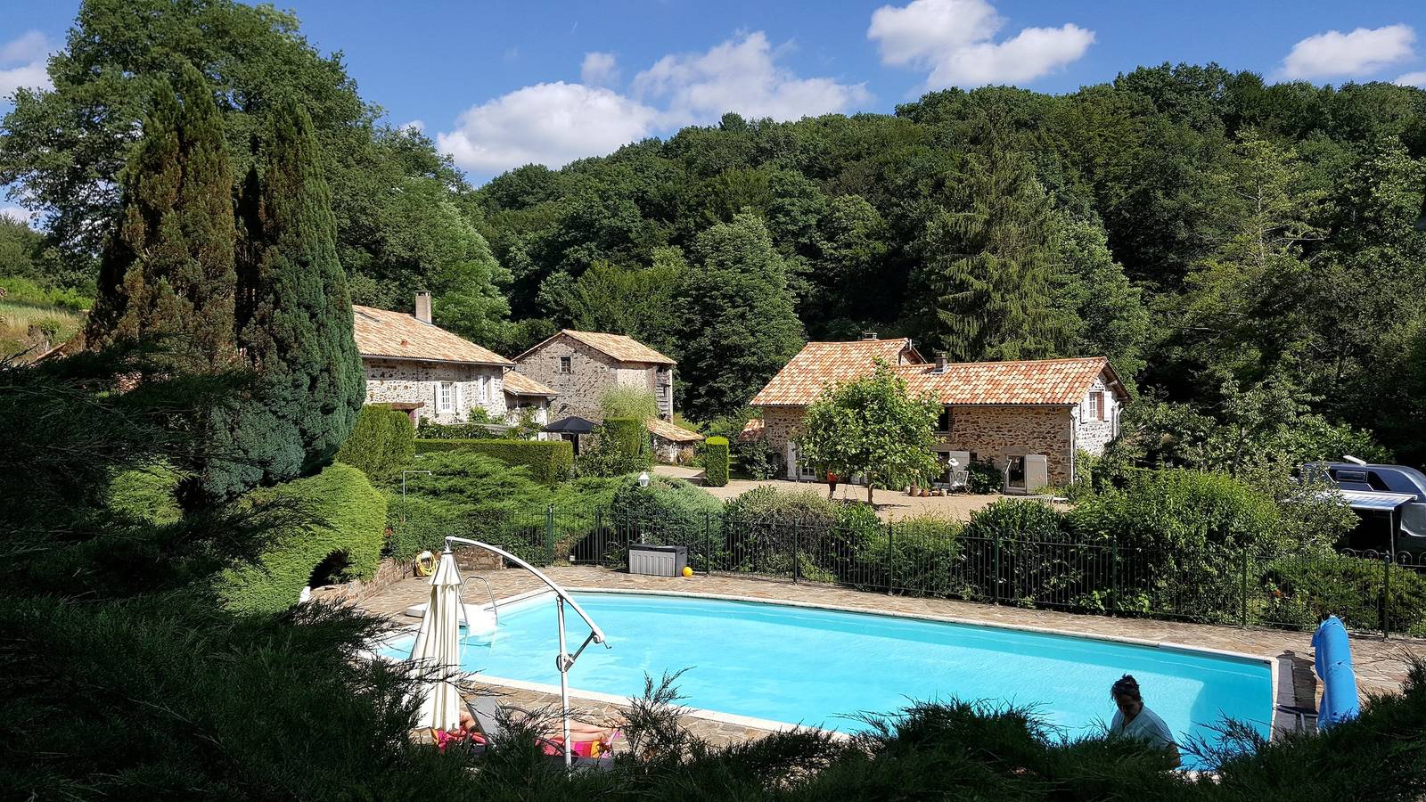 Gîte pour 12 personnes avec piscine in Saint-Léonard-de-Noblat, Région de Limoges