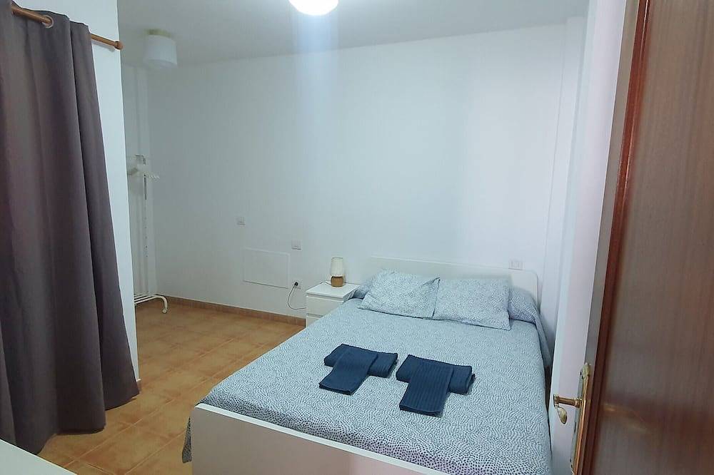 Vacation Home 'Rojo' with Sea View and Wi-Fi in La Graciosa, Parque Natural Archipiélago Chinijo