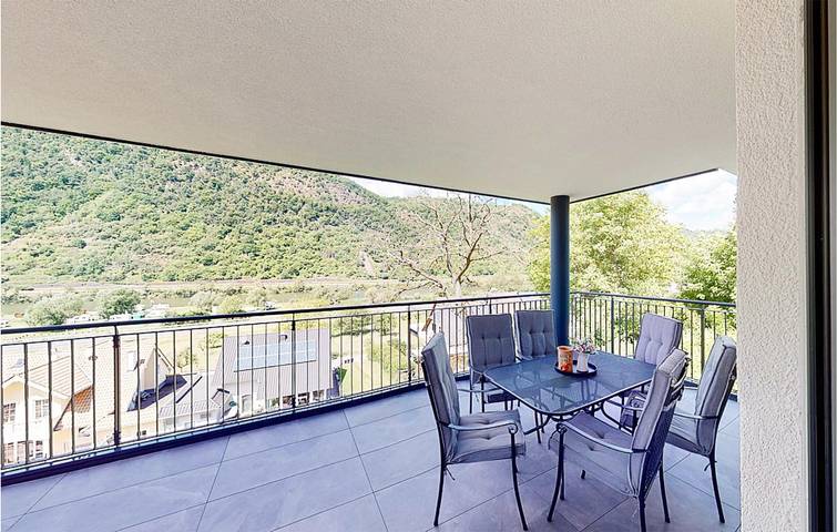 Ferienwohnung für 4 Personen, mit Terrasse und Ausblick an der Burg Eltz - 2