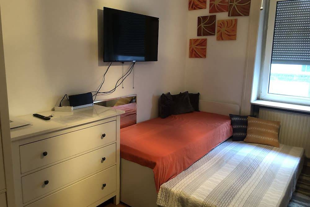 Entire apartment, Privat Zimmer, Wiesbaden Mitte in Wiesbaden, Rheingau