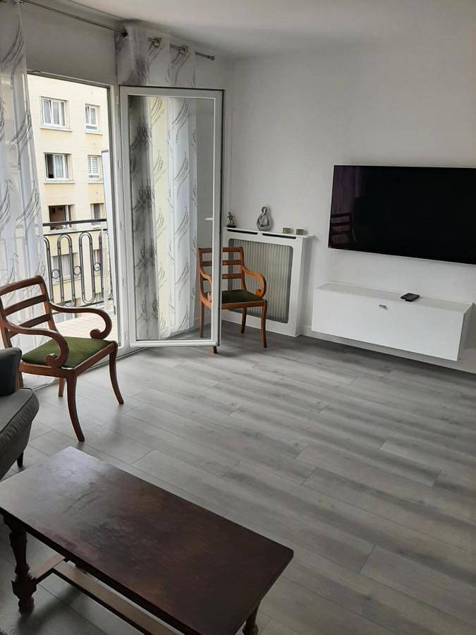 Gîte pour 3 personnes, avec terrasse à Charenton-le-Pont - 2