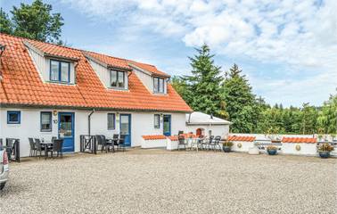 Ferienwohnung für 4 Personen, mit Terrasse und Pool in Lyngsbæk Strand