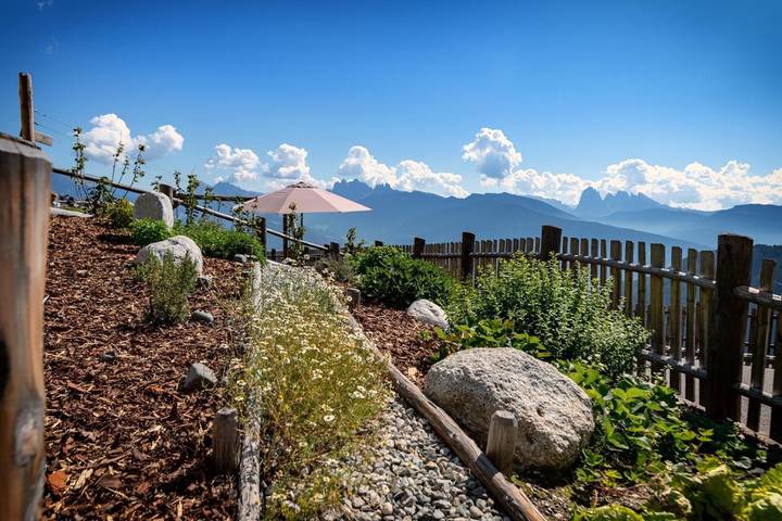 Gîte pour 10 personnes, avec jardin et vue, adapté aux familles à Chiusa - 3