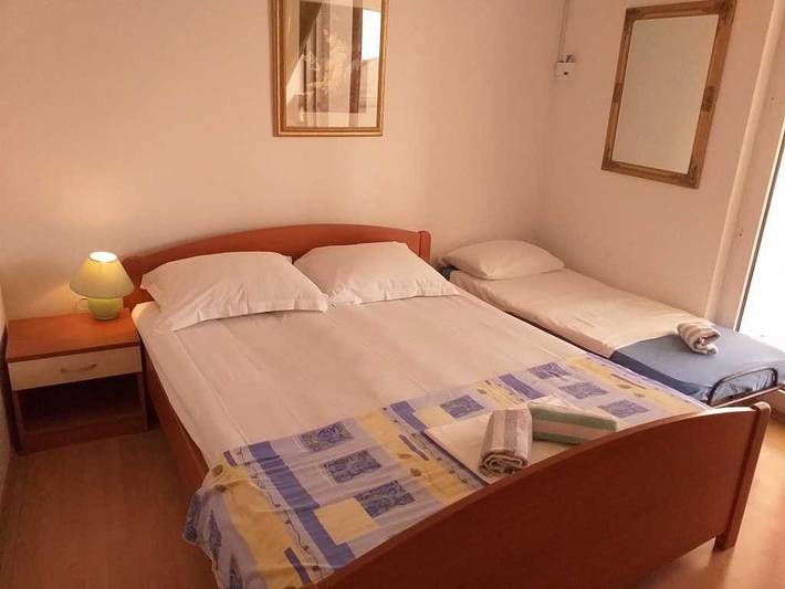 Gîte pour 3 personnes, avec balcon à Tribunj - 4