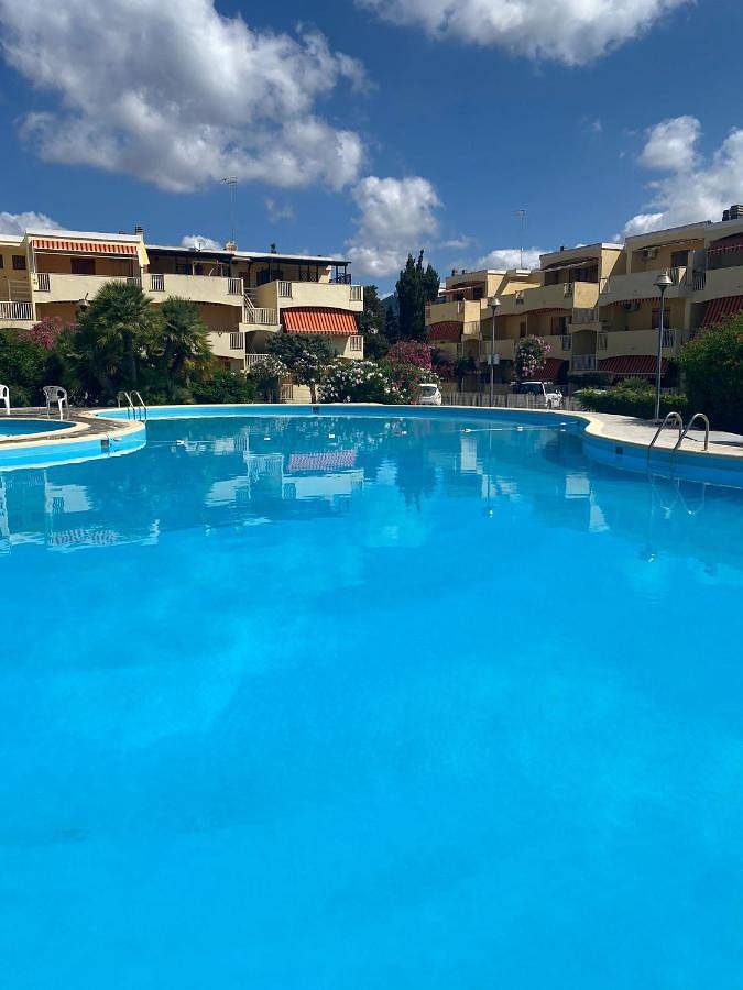 Ferienhaus für 6 Personen, mit Kinderpool und Pool sowie Garten, mit Haustier