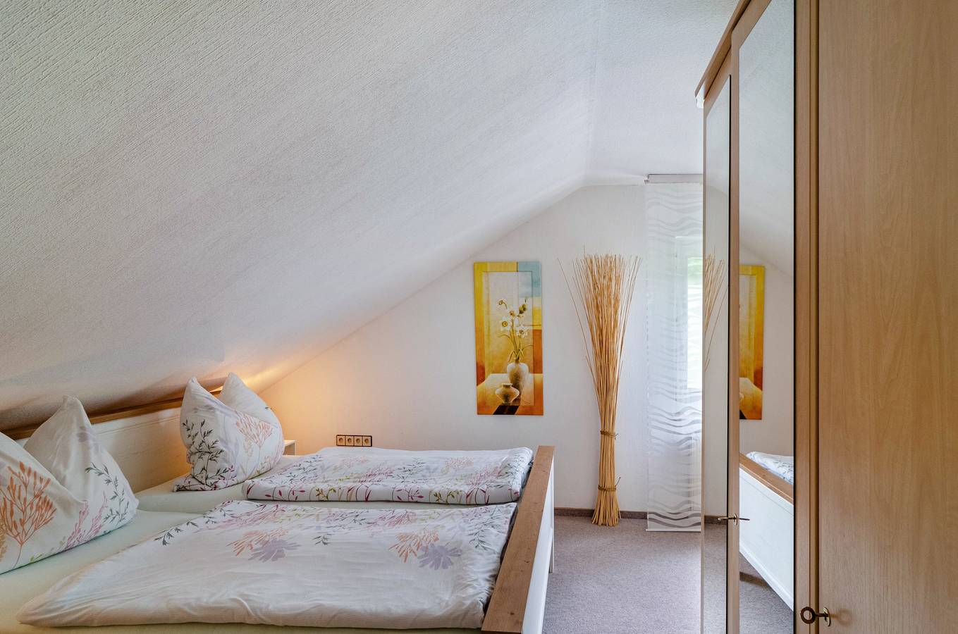 Casa de vacaciones 'Am Rehwinkel' con balcón y Wi-Fi in Fuldatal, Hessisches Bergland