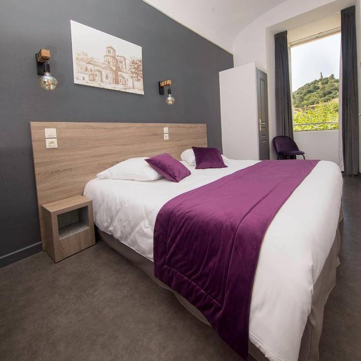Hôtel pour 2 personnes, avec Jardin et Vue à Viviers