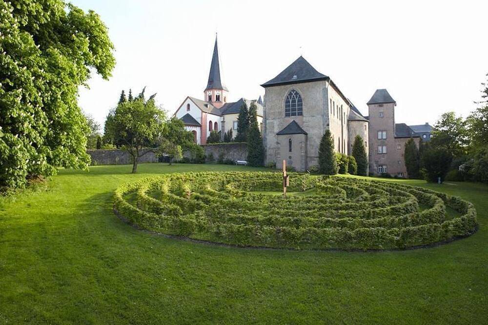 Einzelzimmer, Dusche/Wc - Gästehaus Kloster Steinfeld in Kall, Rureifel (Nordrhein-westfalen)