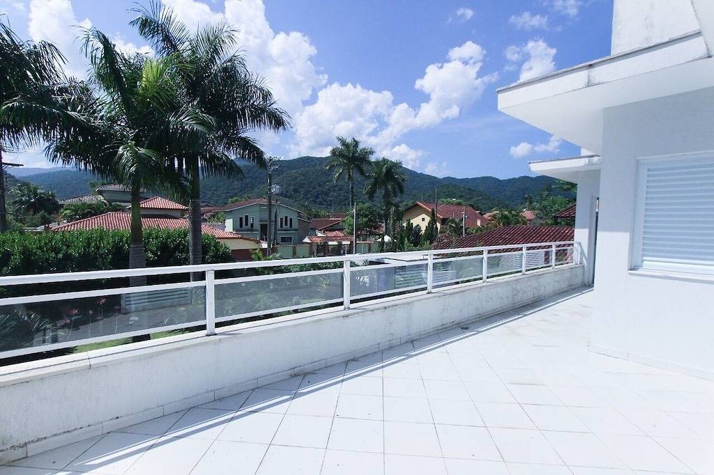 Spectacular house in Juquehy in São Sebastião, Região Metropolitana do Vale do Paraíba e Litoral Norte