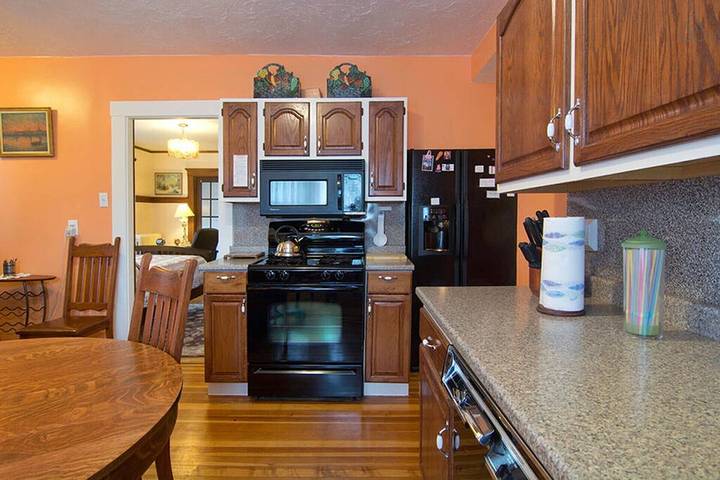 Apartment for 8 people, with yard in Boston