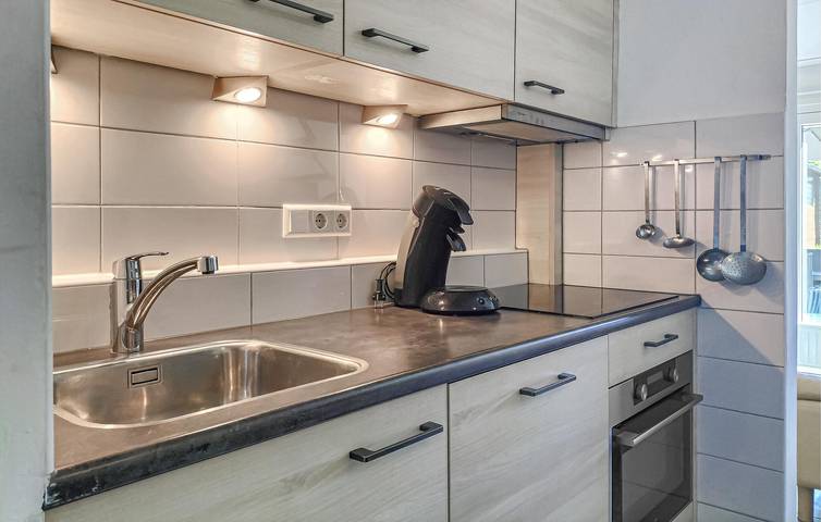 Ferienhaus für 4 Personen mit Terrasse in Aquadelta, Bruinisse