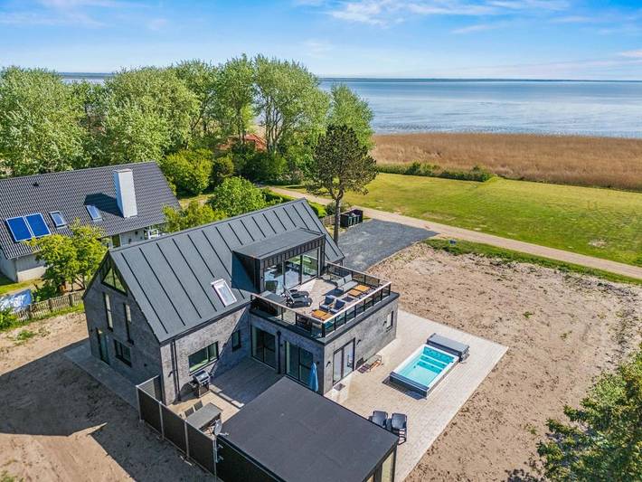 Villa für 18 Personen, mit Whirlpool und Balkon/Terrasse sowie Pool - 1