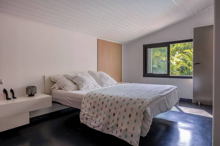 Location de vacances pour 8 personnes, avec jacuzzi et jardin à Lagord - 2