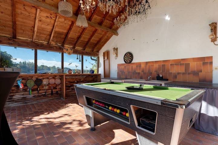 Holiday Home “Domaine Logis Gascogne, Gîte 2”: Garden View, Pool, Wi-Fi in Saint-Justin (Gers), Gers