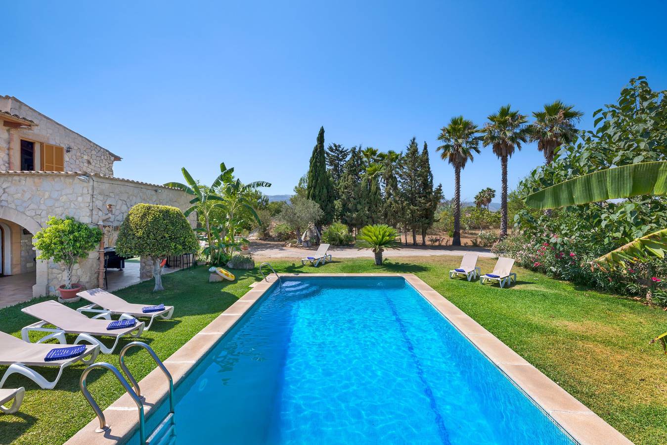 Haustierfreundliche Villa Cala Veritat mit Bergblick, Pool, A/C, Wlan, Garten, Terrasse und Balkon in Inca, Mallorca Inselmitte