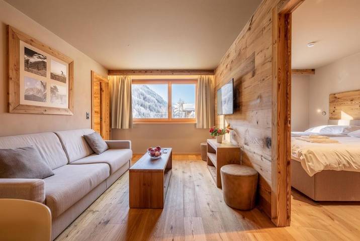 Station pour 4 personnes, avec terrasse, animaux acceptés dans Ayer (Anniviers) - 2