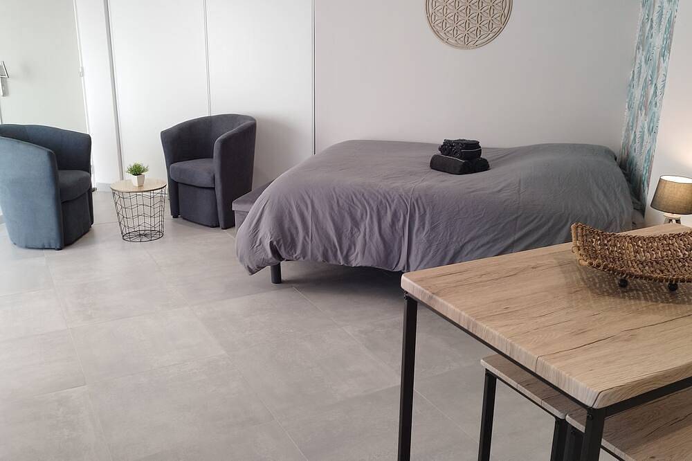 Entire apartment, Le Cocoon du Quercy in Le Vigan (Midi-Pyrenees), Quercy