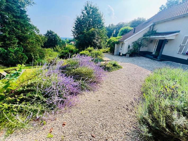 Location de vacances pour 2 personnes, avec vue et jardin à Braine-l'Alleud - 2
