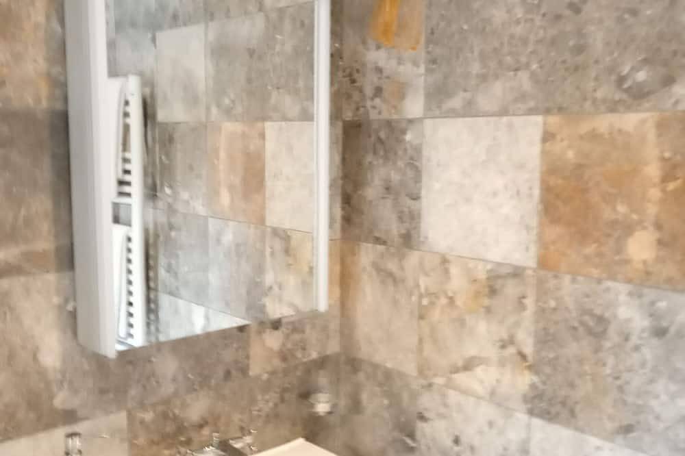 Entire apartment, Oak End Lodge Apartment in Greensands Ridge, Kent
