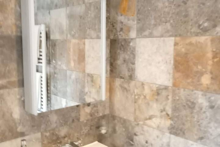 Appartement entier, Appartement-Large-Salle de bain privée-Vue sur Jardin in Greensands Ridge, Kent
