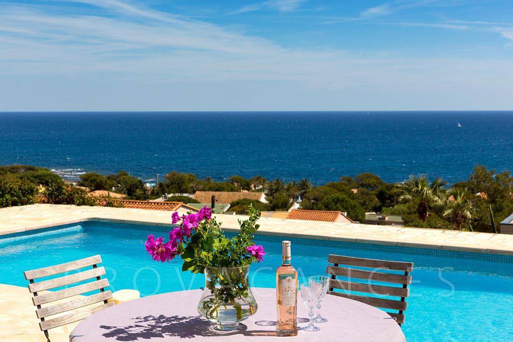 Schönes Ferienhaus mit Pool und Meerblick in Les Issambres in Les Issambres, Roquebrune-sur-Argens