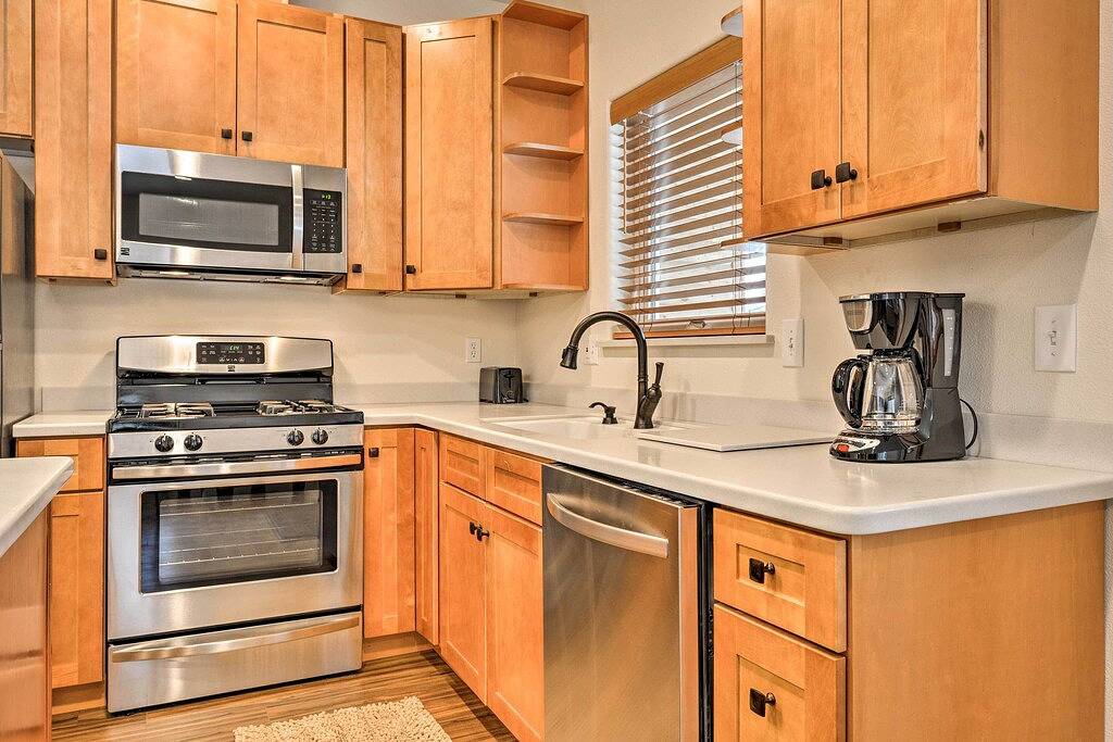 Modernes Soldotna Stadthaus in der Nähe des Kenai Flusses! in Kenai Peninsula