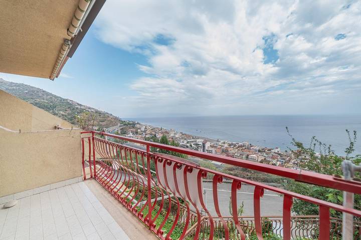 Ferienwohnung für 4 Personen, mit Meerblick und Balkon/Terrasse