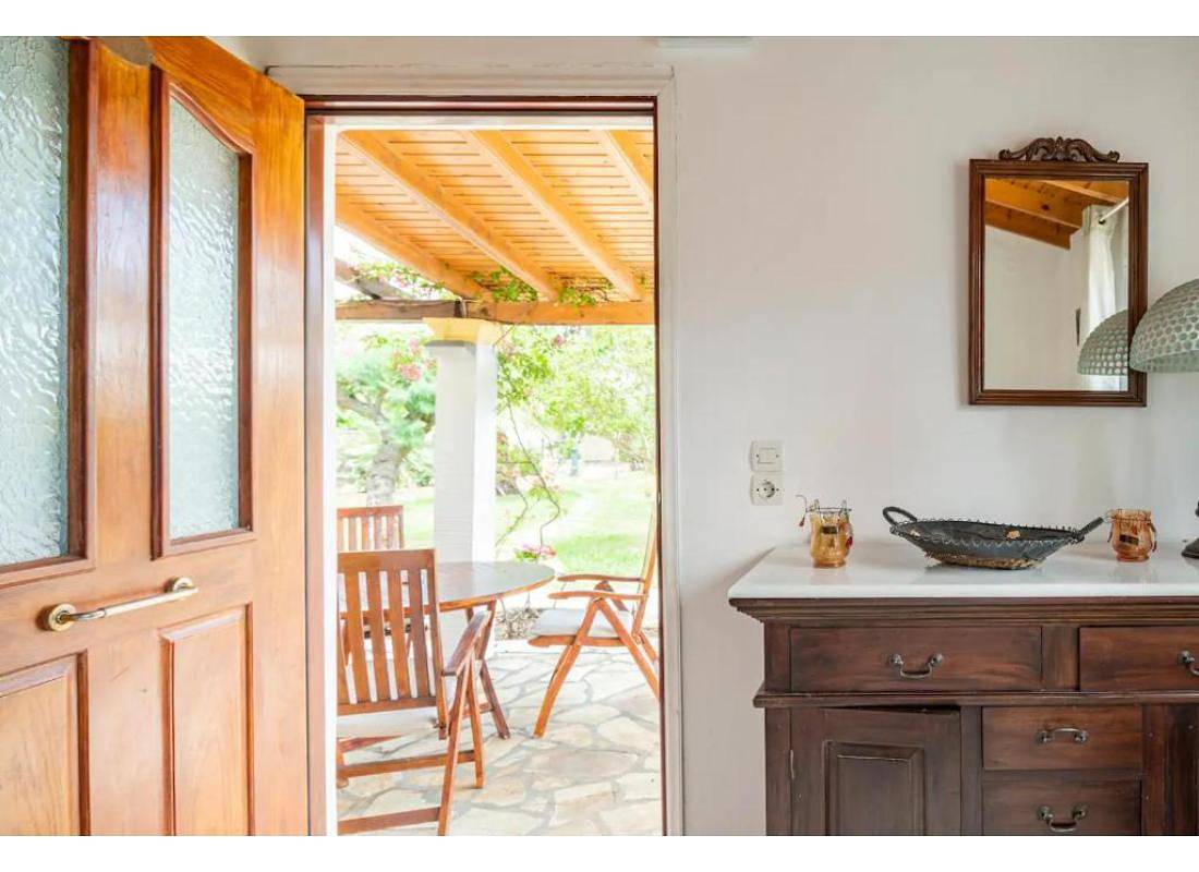 Ganze Wohnung, Ferienwohnung 'Fedra Zwei-Schlafzimmer-Bungalow' mit Gemeinschaftspool, Wlan und Klimaanlage in Korfu