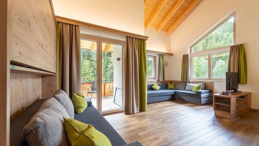 Chalet für 3 Personen, mit Sauna und Balkon in Saalbach - 2