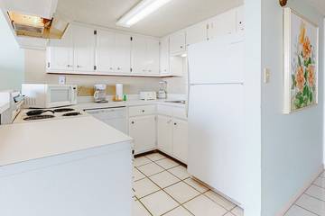 Vacation Apartment for 4 Guests in Gulf Shores, Alabama Gulf Coast, Picture 2